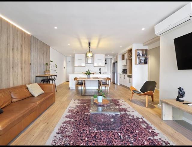 2 BEDROOM APARTMENT FOR SALE IN SEA POINT